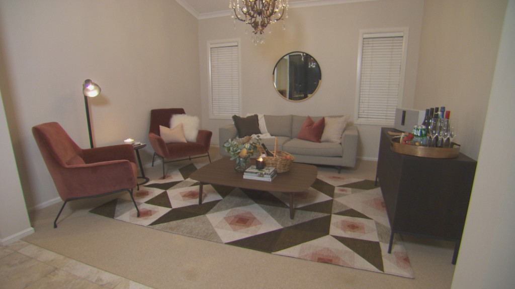 RED HILL RG CH LIVING ROOM 1